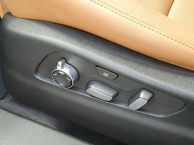 2023 Cadillac XT4 FWD Premium Luxury