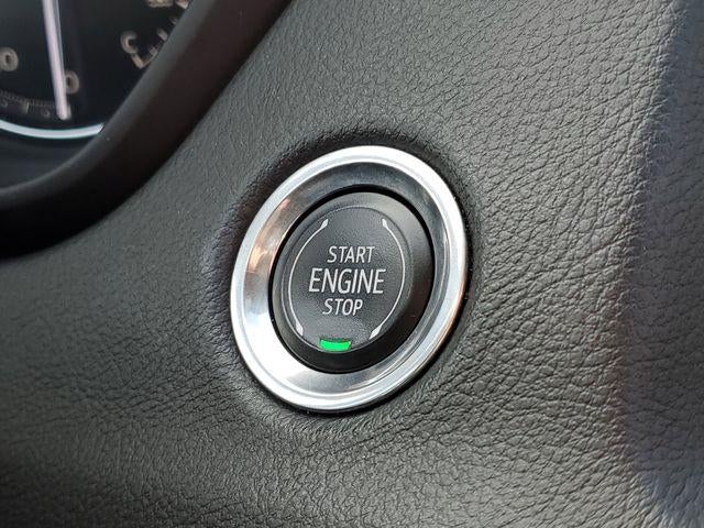 2023 Cadillac XT4 AWD Premium Luxury