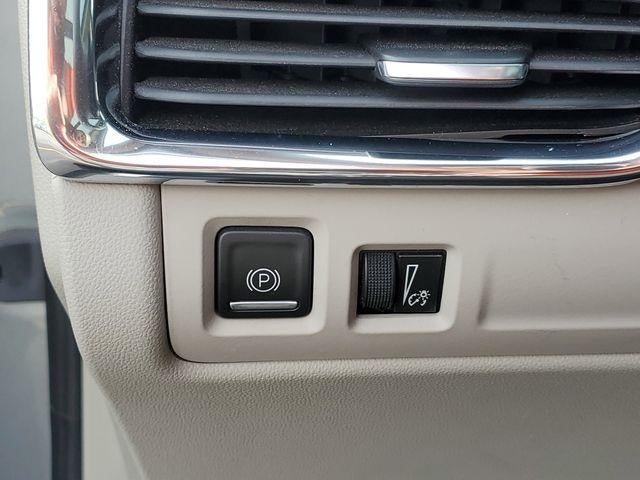 2023 Cadillac XT4 AWD Premium Luxury