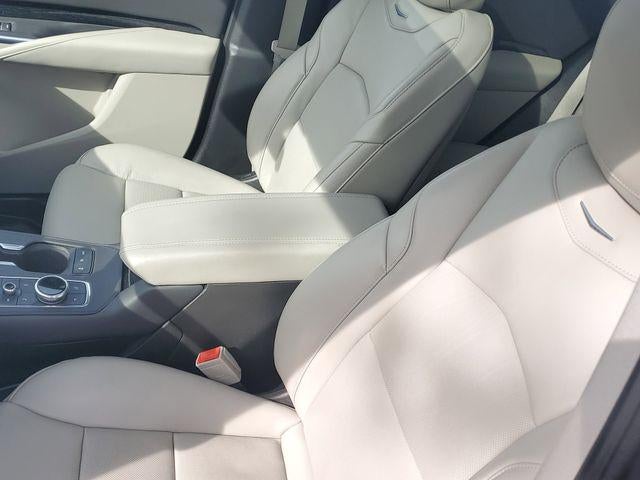 2023 Cadillac XT4 AWD Premium Luxury