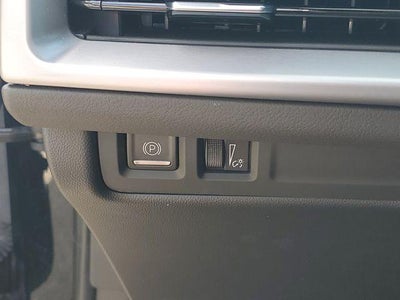 2024 Cadillac XT4 AWD Premium Luxury