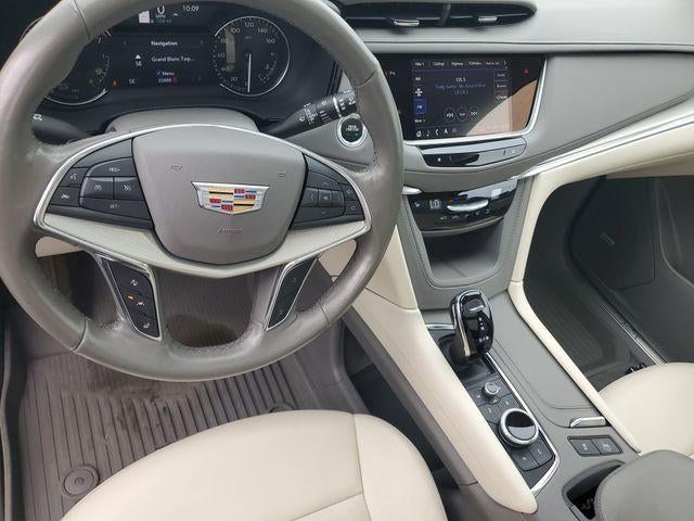 2023 Cadillac XT5 FWD Premium Luxury
