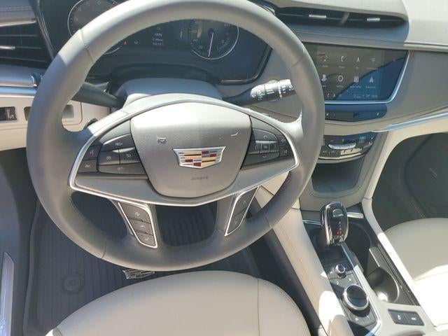 2025 Cadillac XT5 FWD Premium Luxury