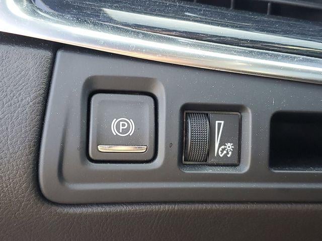 2023 Cadillac XT5 FWD Premium Luxury
