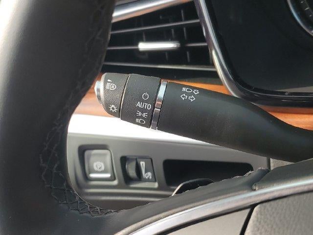 2025 Cadillac XT5 AWD Premium Luxury
