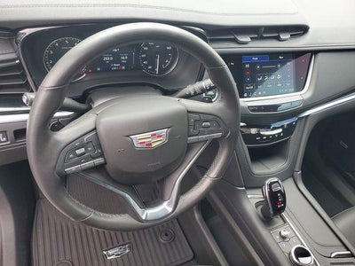 2025 Cadillac XT6 AWD Luxury