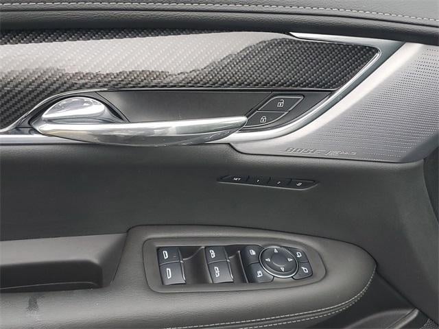 2025 Cadillac XT6 AWD Sport