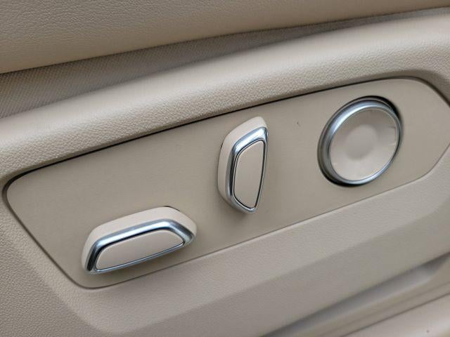 2023 Cadillac Escalade 4WD Premium Luxury