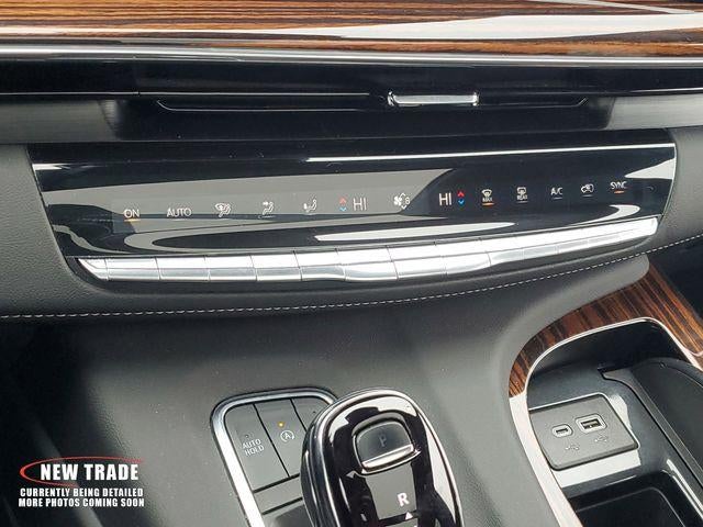 2023 Cadillac Escalade ESV 4WD Premium Luxury