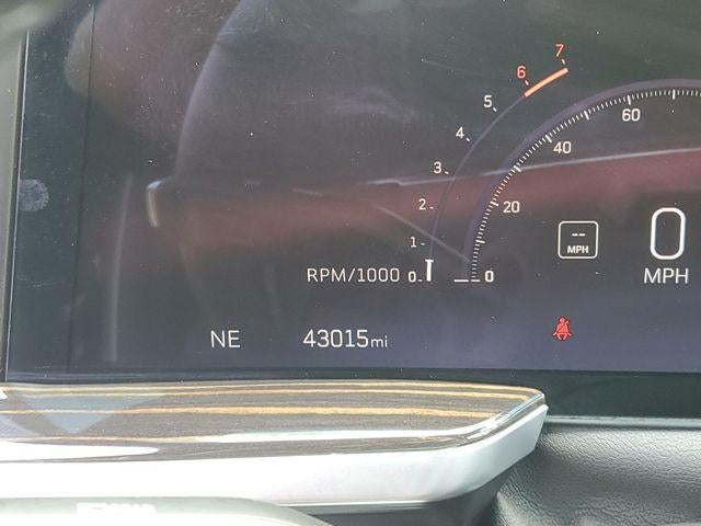 2025 Cadillac Escalade ESV 4WD Premium Luxury