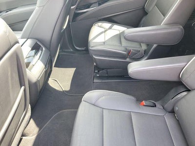 2025 Cadillac Escalade ESV 4WD Premium Luxury