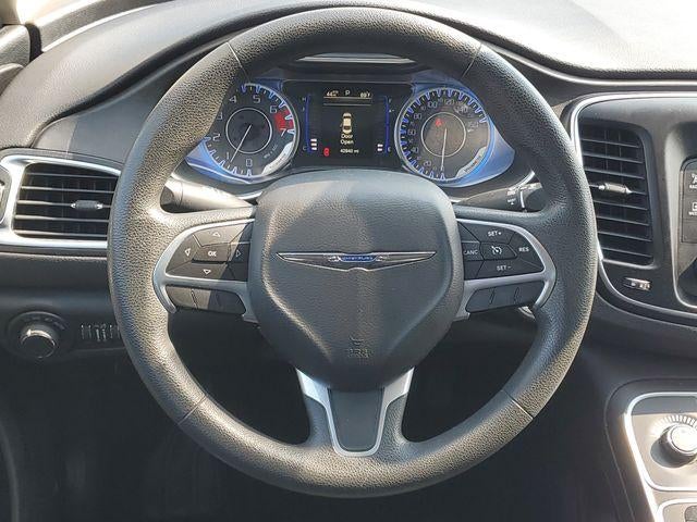 2016 Chrysler 200 LX