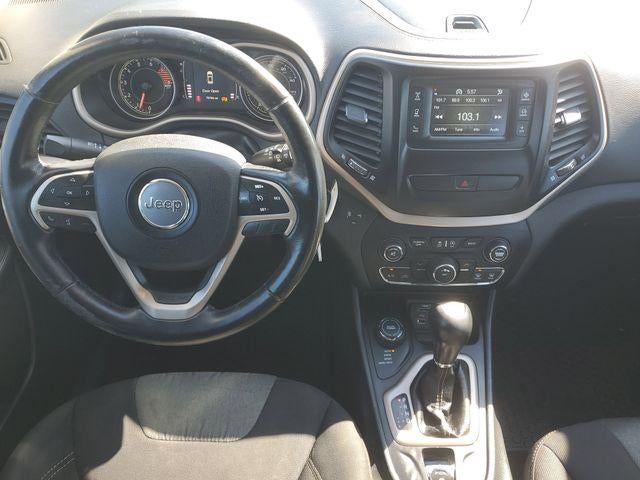 2016 Jeep Cherokee Sport