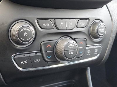 2022 Jeep Cherokee Latitude Lux 4x4