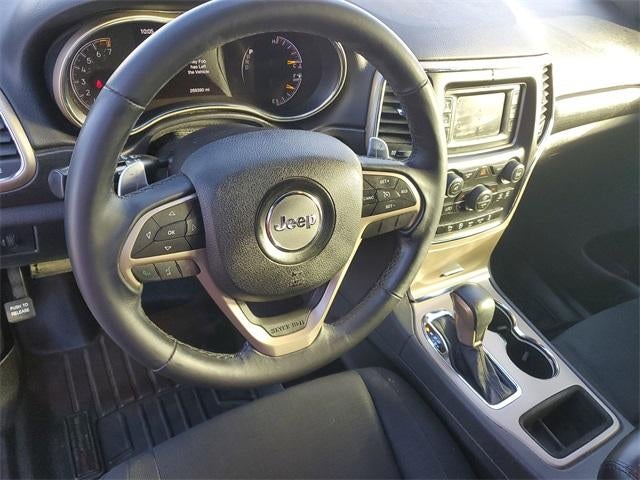 2017 Jeep Grand Cherokee Laredo 4x4