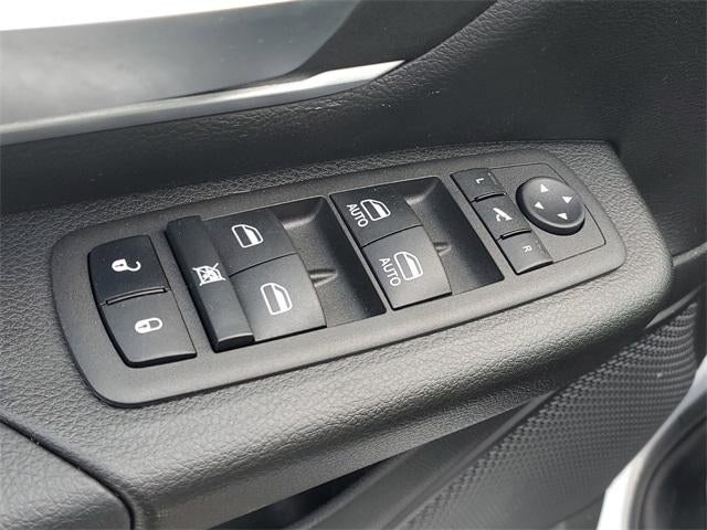 2023 RAM 1500 Big Horn Crew Cab 4x4 5'7" Box