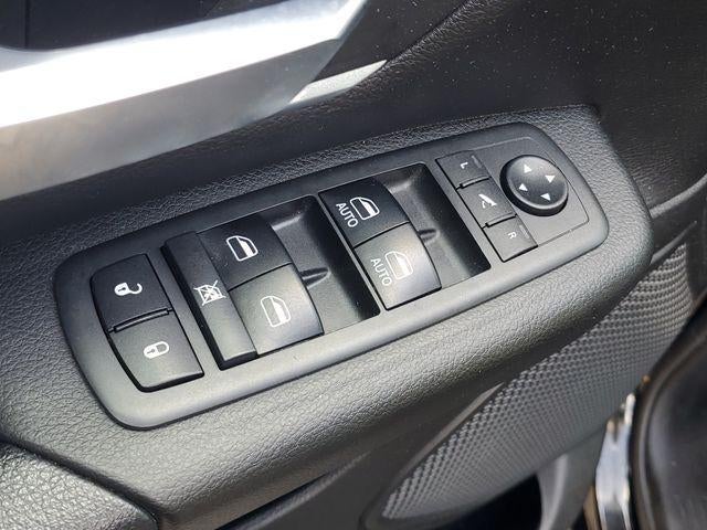2019 RAM 1500 Big Horn/Lone Star Crew Cab 4x4 5'7" Box
