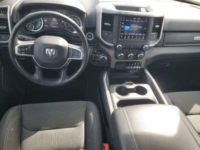 2020 RAM 1500 Big Horn Crew Cab 4x4 5'7" Box
