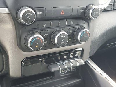 2020 RAM 1500 Big Horn Crew Cab 4x4 5'7" Box