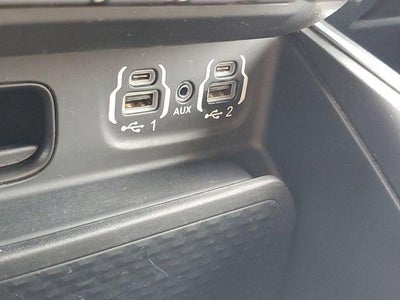 2020 RAM 1500 Big Horn Crew Cab 4x4 5'7" Box