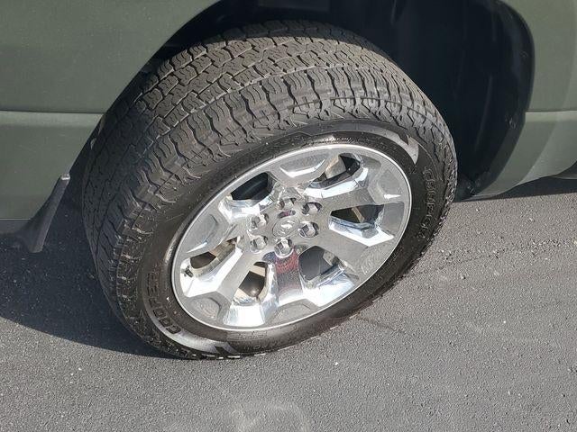 2020 RAM 1500 Big Horn Crew Cab 4x4 5'7" Box