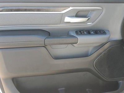 2020 RAM 1500 Big Horn Crew Cab 4x4 5'7" Box