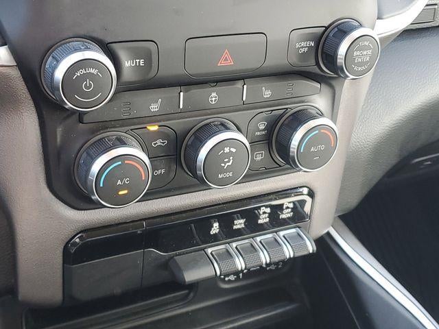 2020 RAM 1500 Big Horn Crew Cab 4x4 5'7" Box