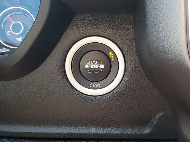 2019 RAM 1500 Big Horn/Lone Star Crew Cab 4x4 5'7" Box