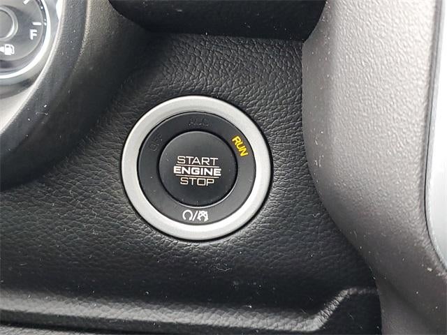 2021 RAM 1500 Big Horn Crew Cab 4x4 5'7" Box