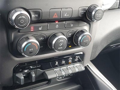 2021 RAM 1500 Big Horn Crew Cab 4x4 5'7" Box