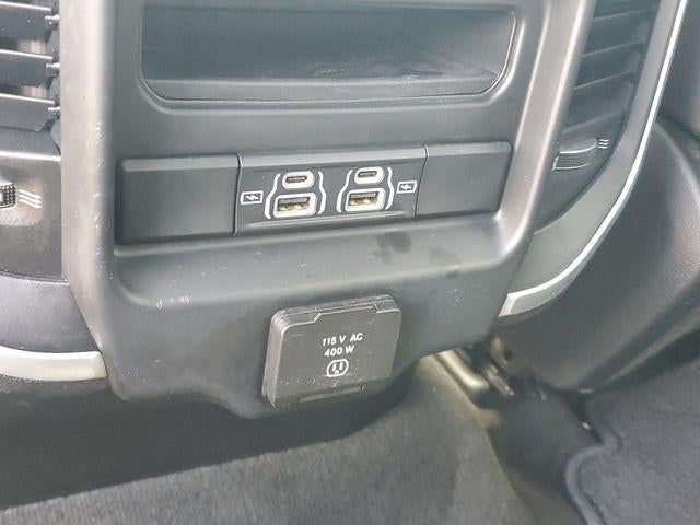 2022 RAM 1500 Big Horn Crew Cab 4x4 5'7" Box