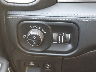 2019 RAM 1500 Limited Crew Cab 4x4 5'7" Box