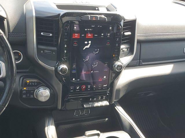2020 RAM 1500 Laramie Crew Cab 4x4 5'7" Box