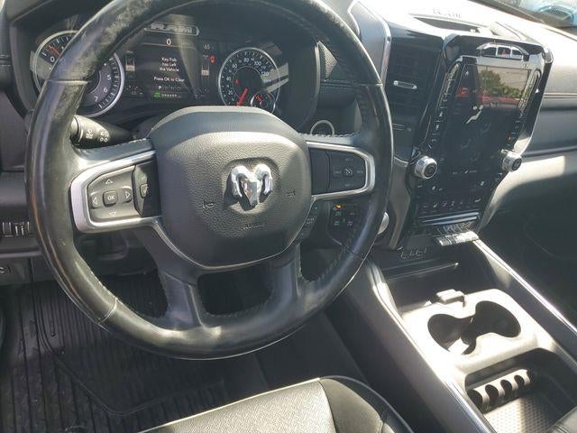 2020 RAM 1500 Laramie Crew Cab 4x4 5'7" Box