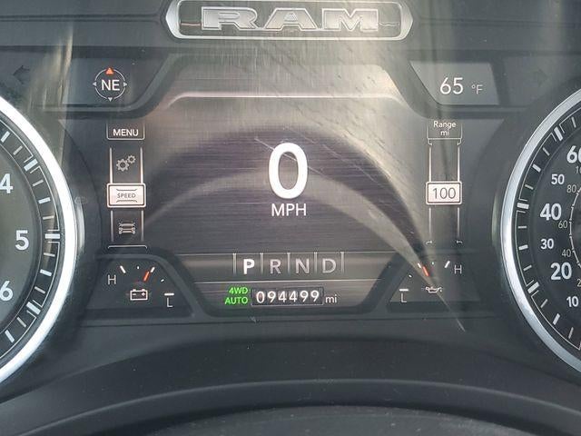 2020 RAM 1500 Laramie Crew Cab 4x4 5'7" Box