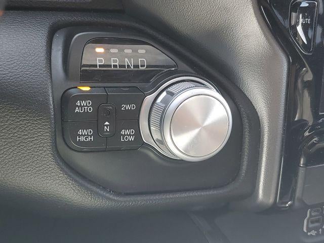 2020 RAM 1500 Laramie Crew Cab 4x4 5'7" Box
