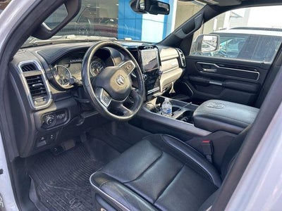 2020 RAM 1500 Laramie Crew Cab 4x4 5'7" Box