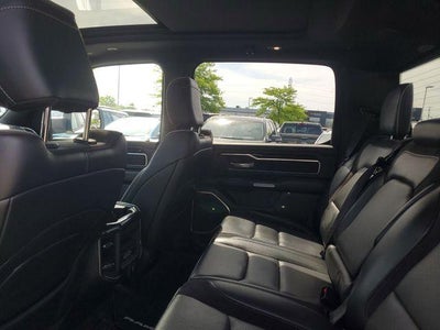 2020 RAM 1500 Laramie Crew Cab 4x4 5'7" Box
