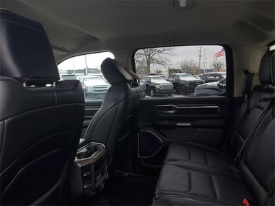 2019 RAM 1500 Laramie Crew Cab 4x4 5'7" Box