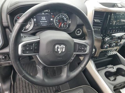 2019 RAM 1500 Laramie Crew Cab 4x4 5'7" Box