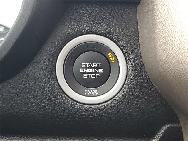 2019 RAM 1500 Laramie Crew Cab 4x4 5'7" Box