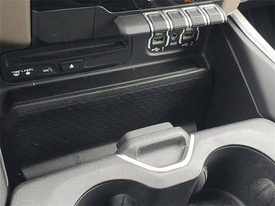 2019 RAM 1500 Laramie Crew Cab 4x4 5'7" Box