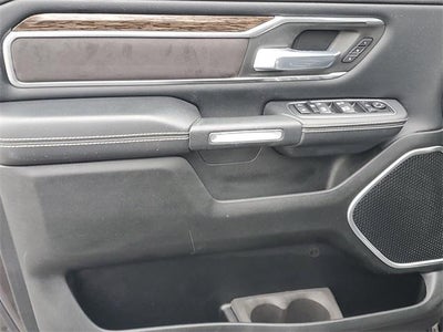 2020 RAM 1500 Laramie Crew Cab 4x4 5'7" Box