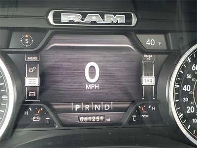 2020 RAM 1500 Laramie Crew Cab 4x4 5'7" Box