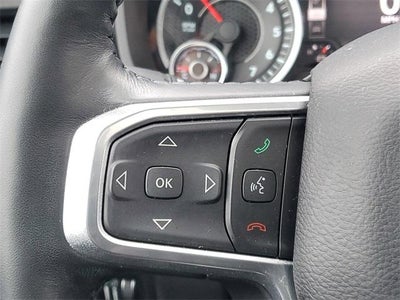 2020 RAM 1500 Laramie Crew Cab 4x4 5'7" Box