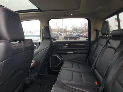 2020 RAM 1500 Laramie Crew Cab 4x4 5'7" Box