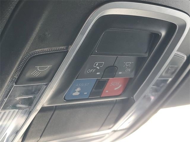 2023 RAM 1500 Laramie Crew Cab 4x4 5'7" Box