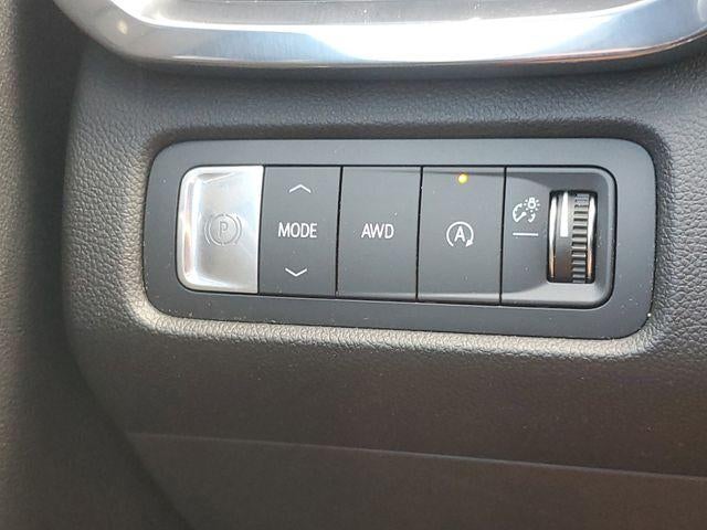 2024 GMC Acadia AT4