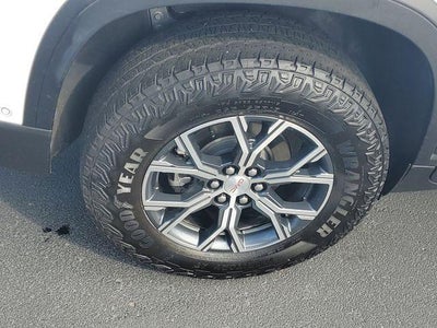 2024 GMC Acadia AT4