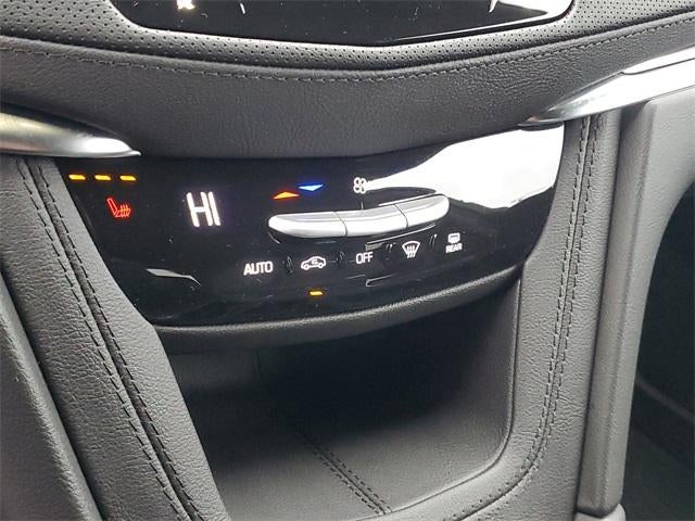 2025 Cadillac XT5 Luxury